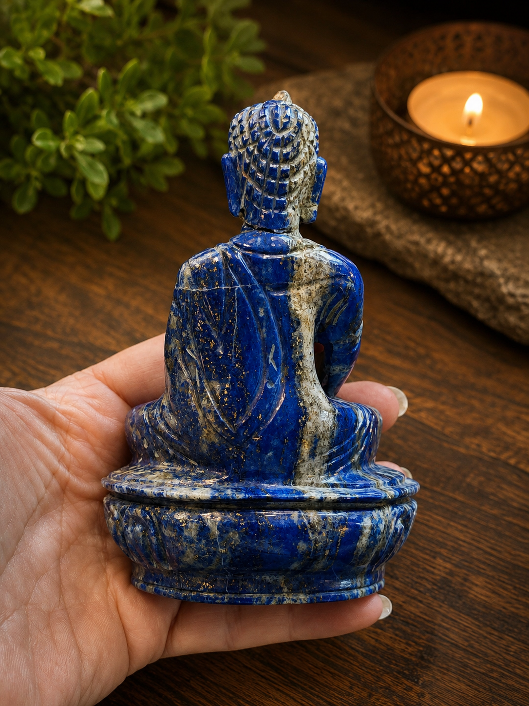 Bouddha en lapis-lazuli  475gr