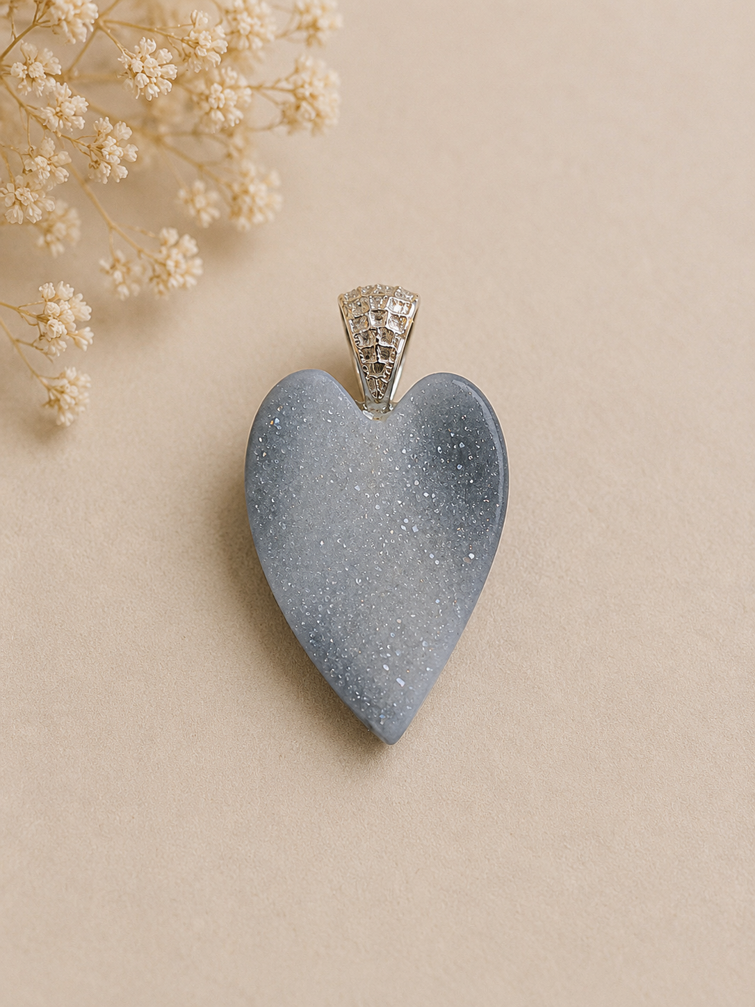 Pendentif cœur en agate druzy