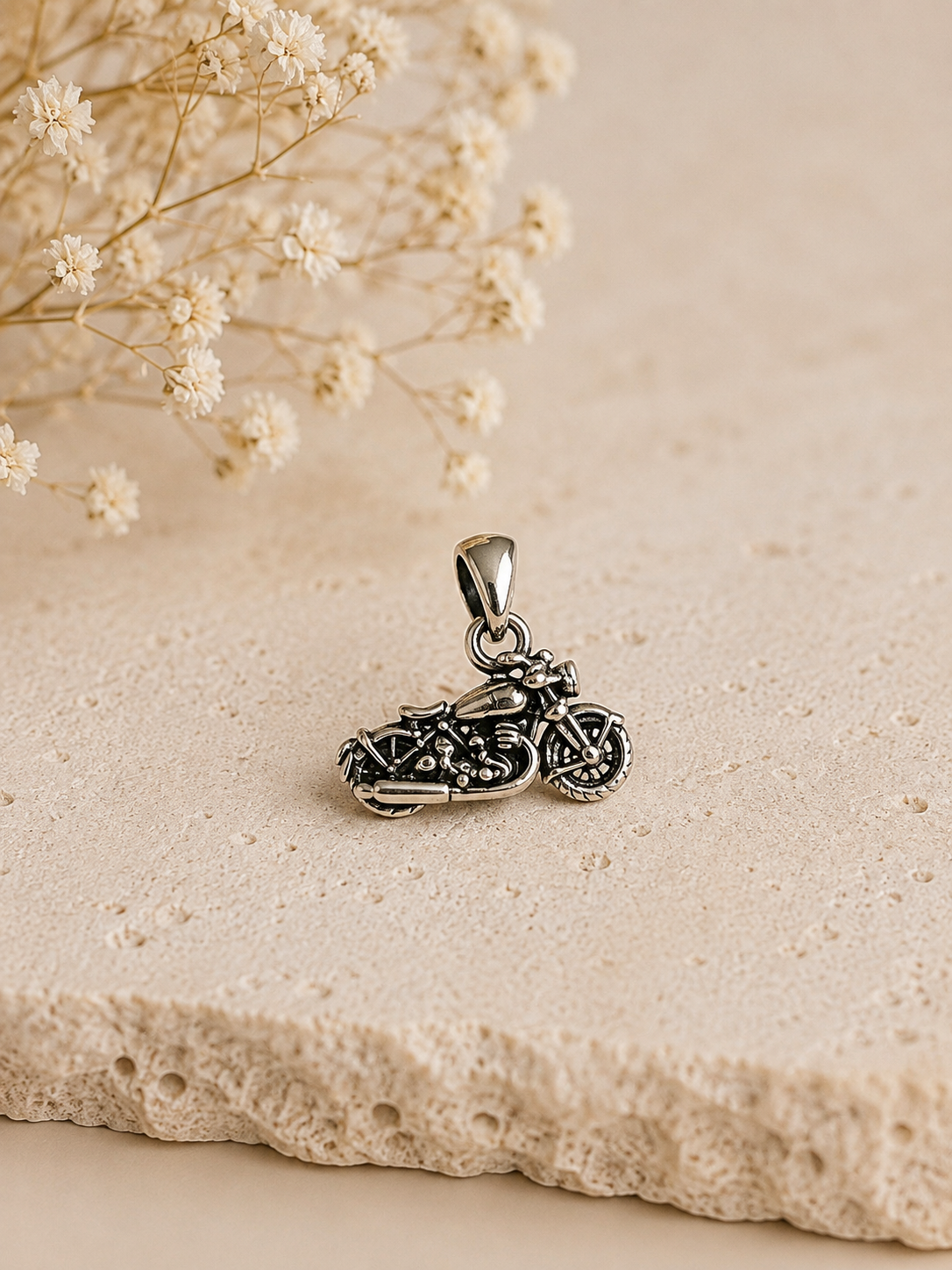 Pendentif moto classique vintage en argent