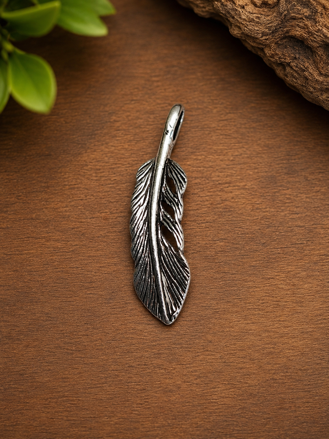 Pendentif plume en argent