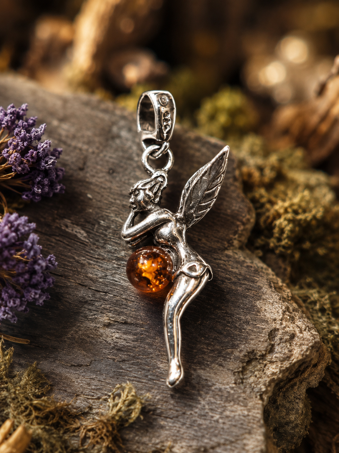 Pendentif fée en argent et ambre 2608