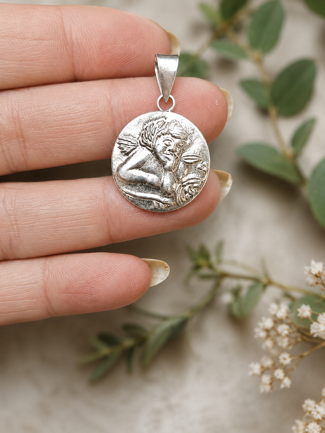 Pendentif Ange en argent – Protection et douceur
