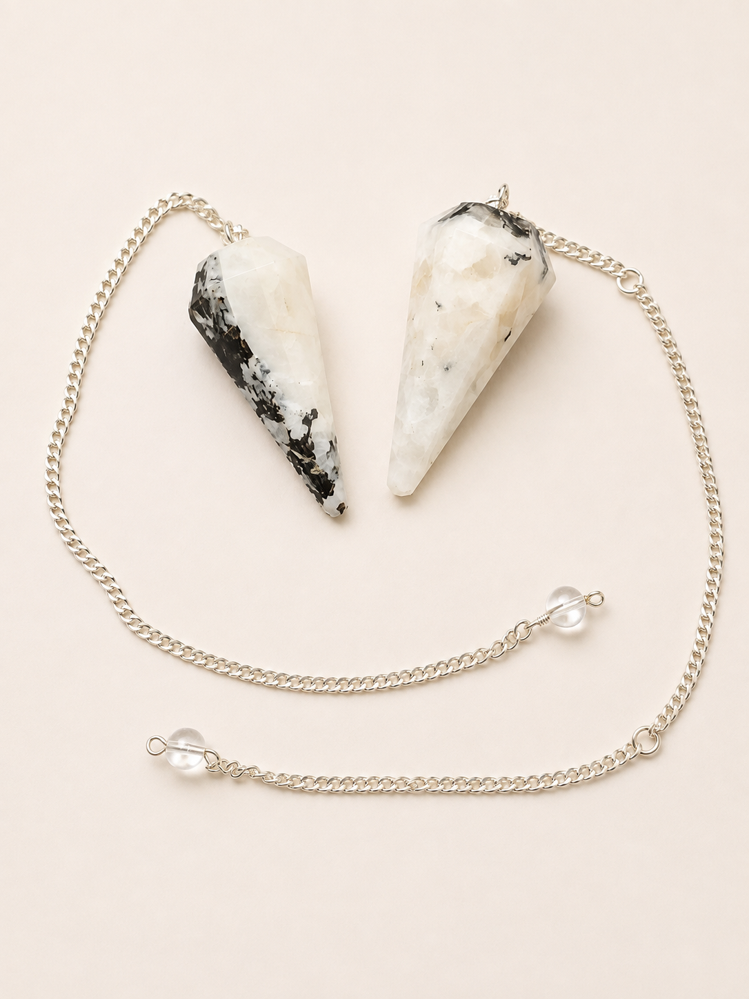 Pendule en labradorite blanche – fabrication artisanale en Inde