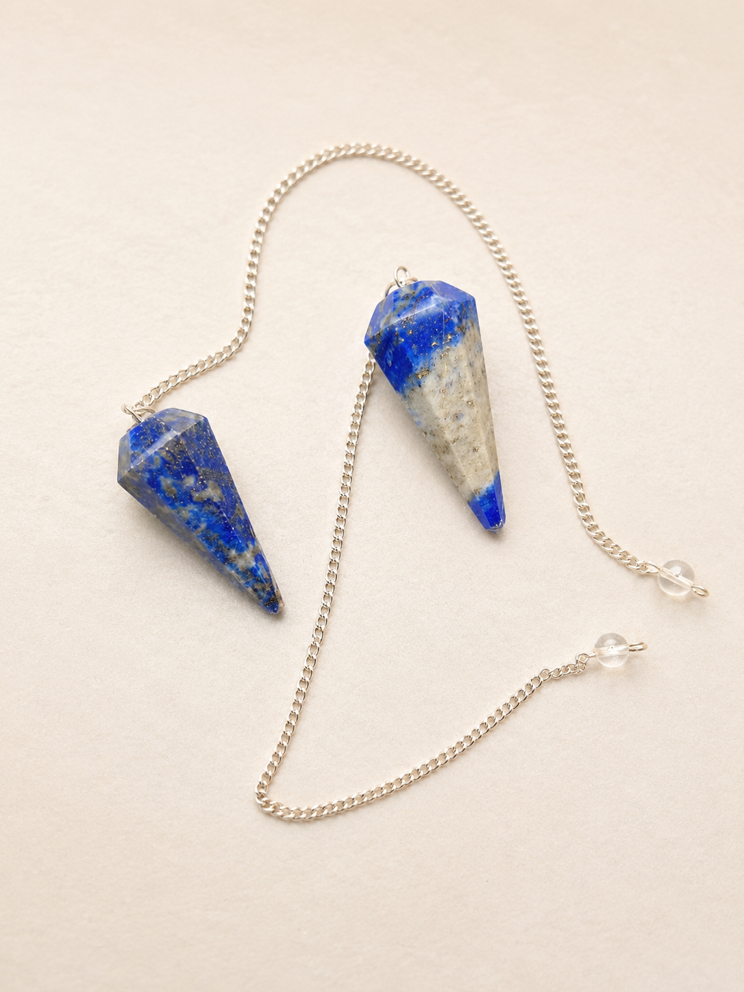 Pendule en lapis-lazuli – fabrication artisanale en Inde