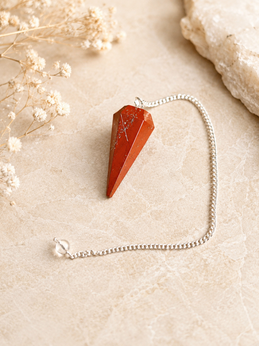 Pendule en jaspe rouge – fabrication artisanale en Inde