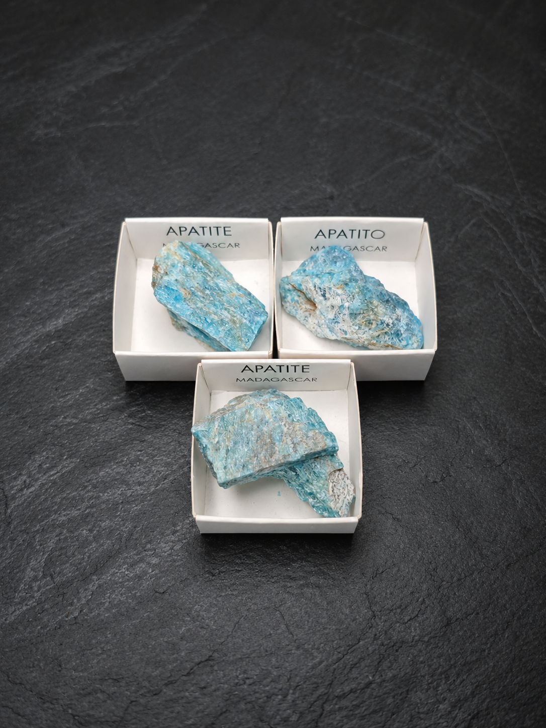 Petite apatite bleue brute – Madagascar