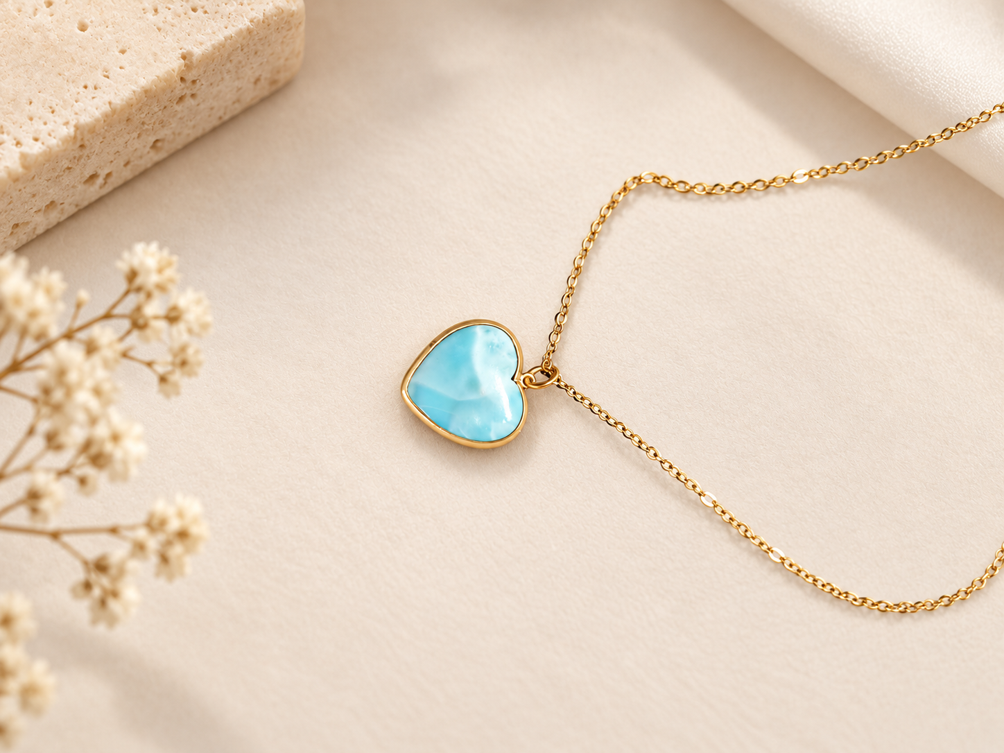 Chaine & Pendentif coeur Larimar et plaqué or