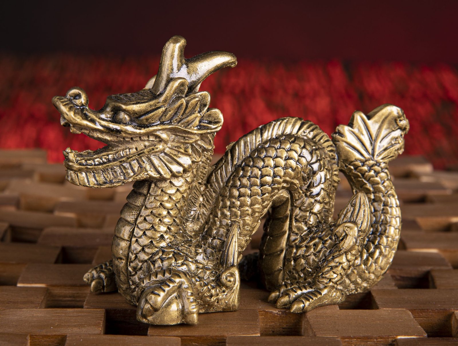 petit dragon résine synthétique b-FS-051