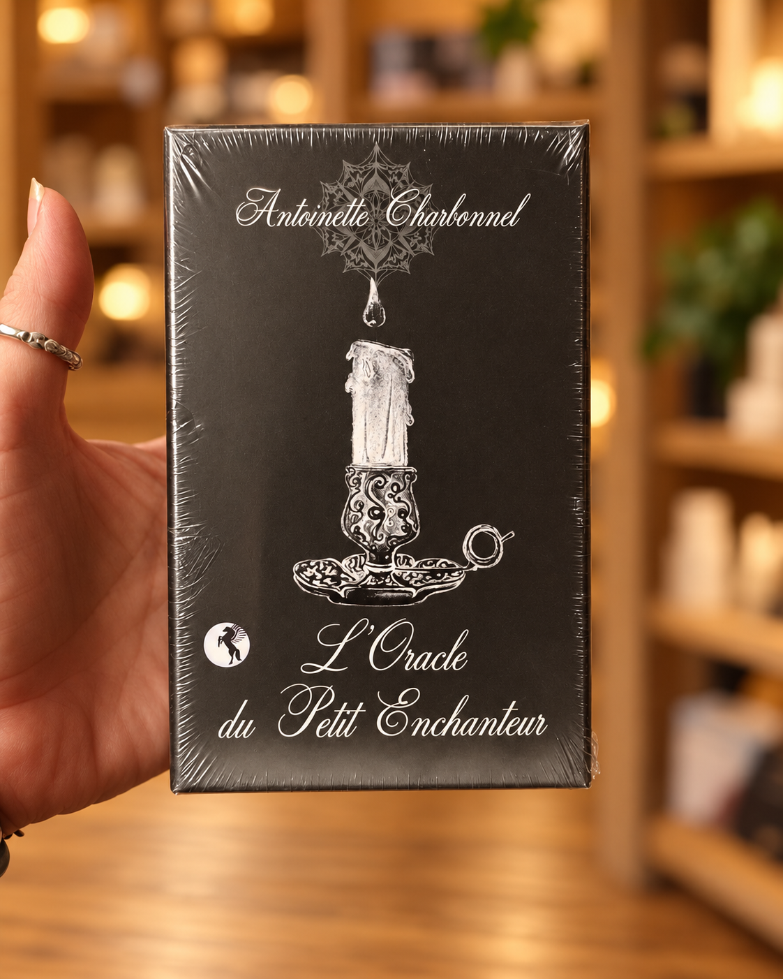 L’Oracle du Petit Enchanteur – Antoinette Charbonnel