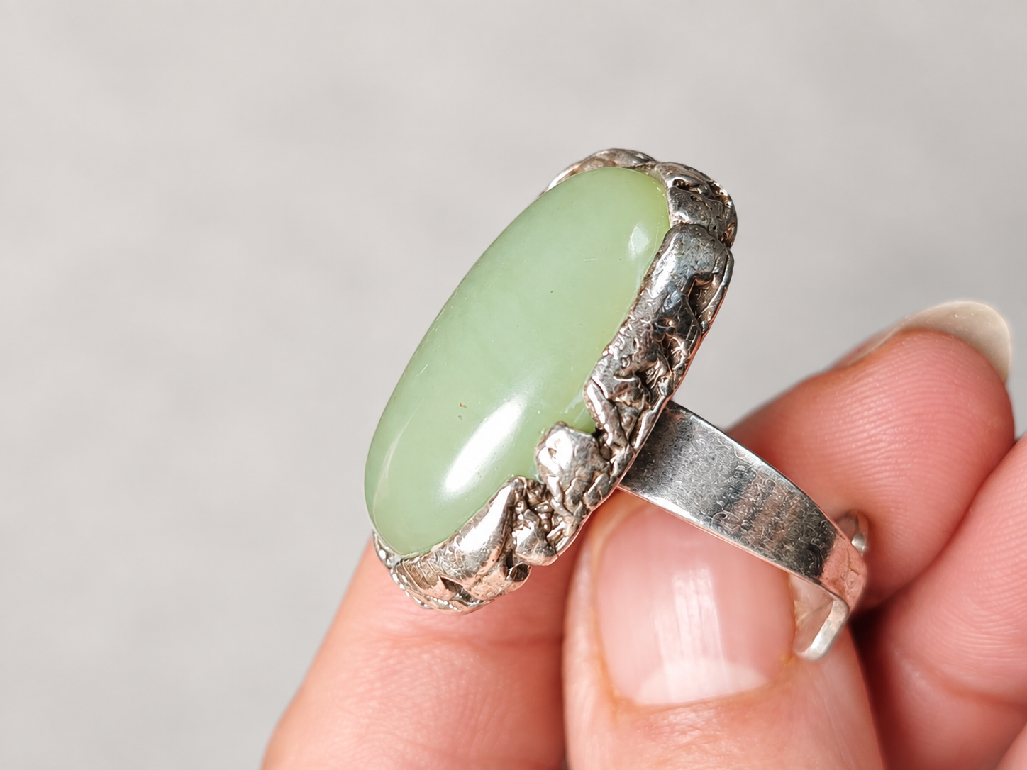 Bague réglable en métal argenté et aventurine
