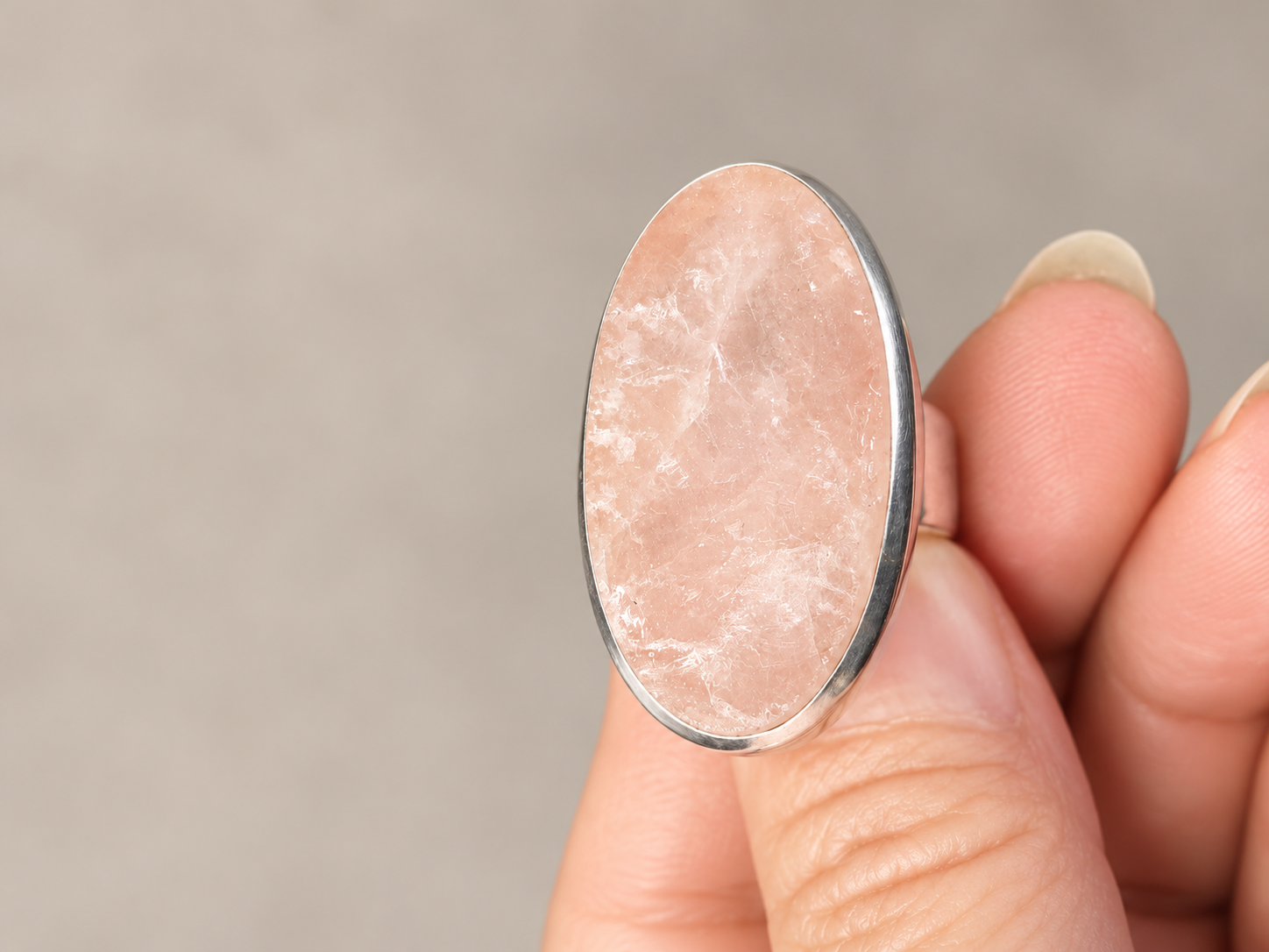 Bague en argent et quartz rose brut – Taille 57