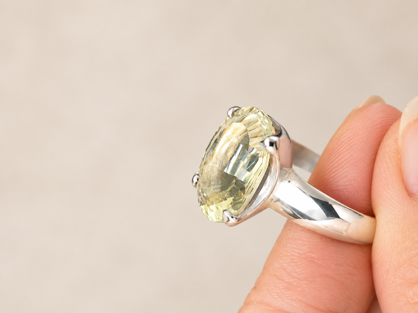 Bague en argent et améthyste verte facettée – Taille 68