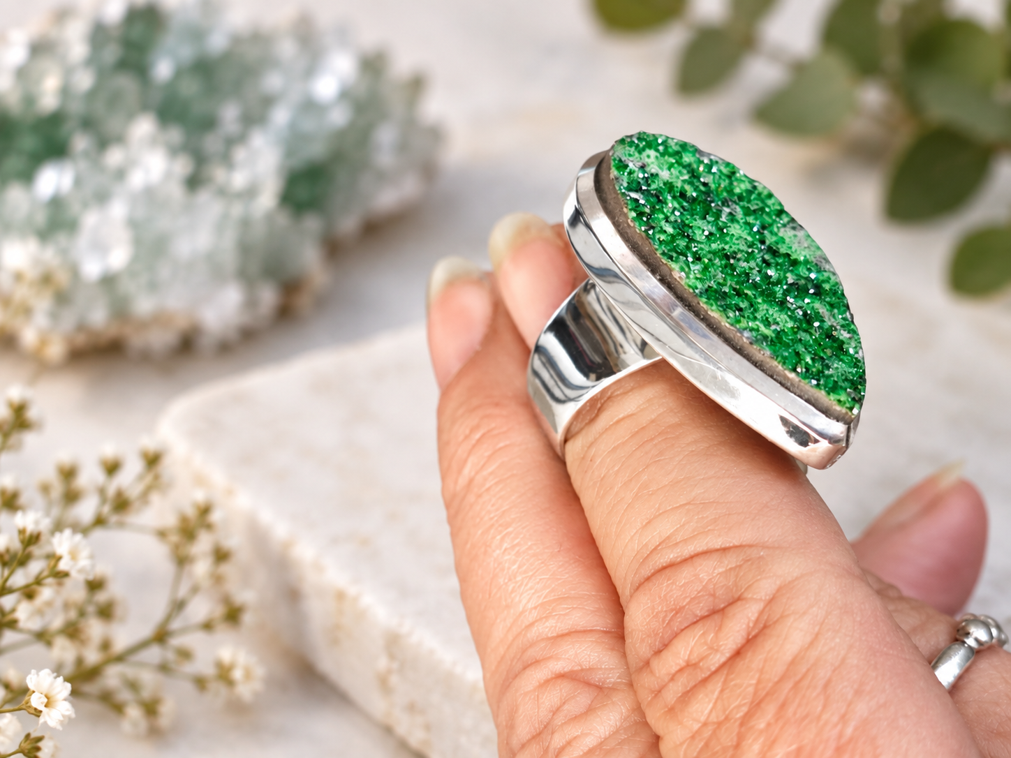 Bague en argent et grenat uvarovite – Taille 58