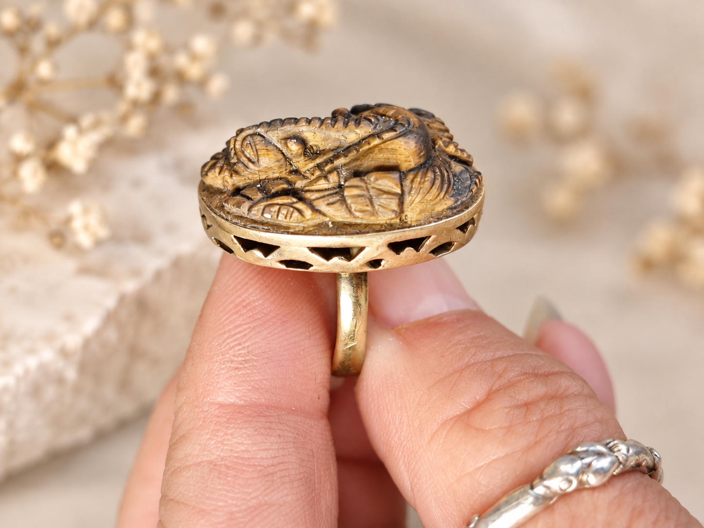 bague Ganesh en Oeil de Tigre et argent plaqué or - taille