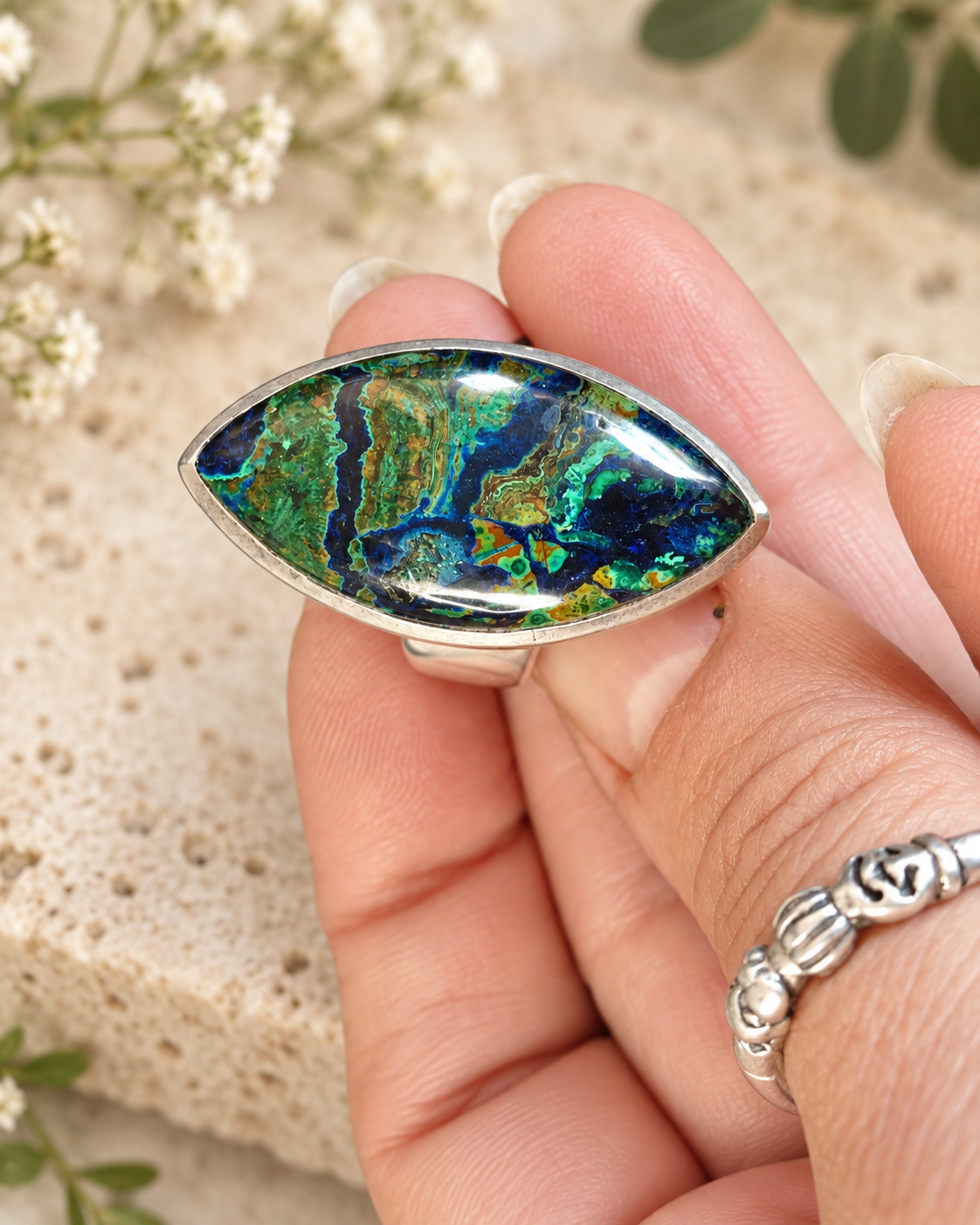Bague en argent sertie d’une belle Azurite Malachite
