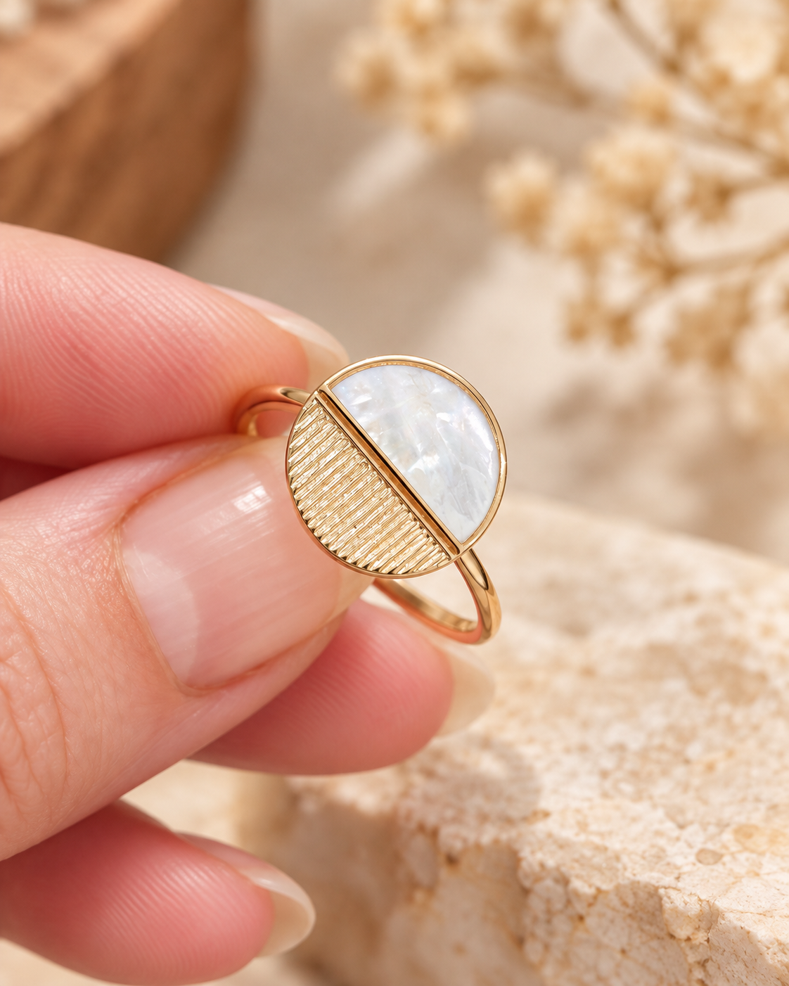 Bague Éclipse nacrée – acier plaqué or