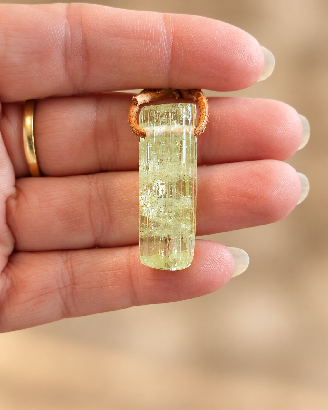 Pendentif en Héliodore naturel – Béryl jaune vert